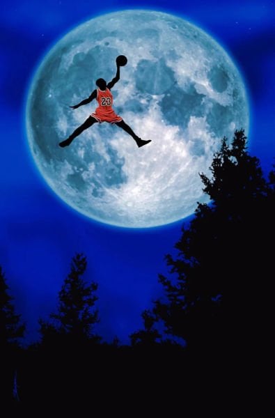 FAME: MICHAEL JORDAN ''E.T.'' Homage Variant Cover Opt. - PRE ORDER