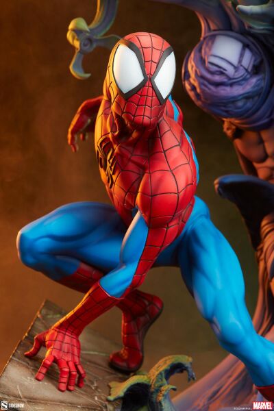 Spider-Man (Sinister Six) Premium Format Figure Marvel Comics / Spider-Sense