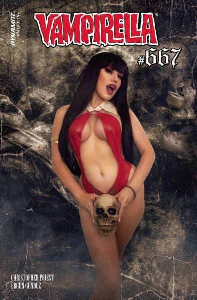 Vampirella #667 Cover D Cosplay Variant