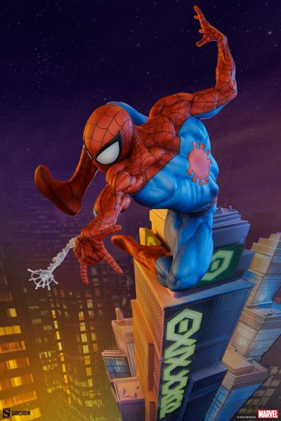 Spider-Man Classic Premium Format Figure