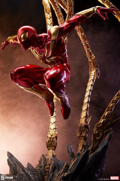 Iron Spider Premium Format Figure
