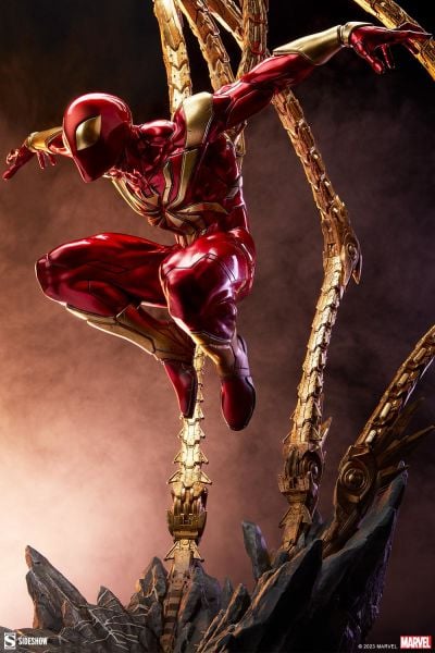Iron Spider Premium Format Figure