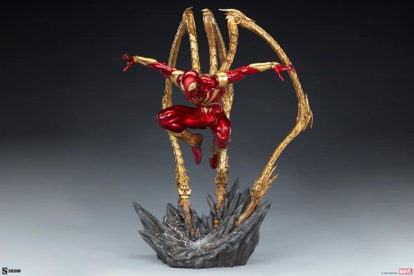 Iron Spider Premium Format Figure