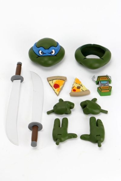 Giant Size Leonardo (Cartoon) 1/4 Scale Action Figure NECA / TMNT Giant Size Series