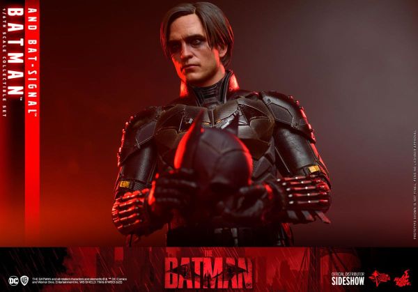 Batman and Bat-Signal Sixth Scale Figure Collectible Set - PRE ORDER