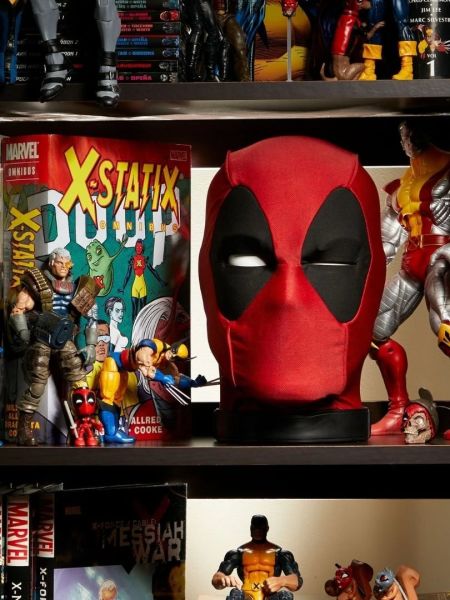 Marvel Legends Deadpool’s Head Premium İnteraktif Kafa Heykeli - PRE ORDER