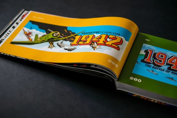 ARTCADE - The Book of Classic Arcade Game Art (Extended Edition) - GLOW IN THE DARK COVER
