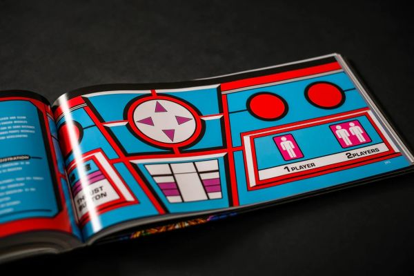 ARTCADE - The Book of Classic Arcade Game Art (Extended Edition) - GLOW IN THE DARK COVER